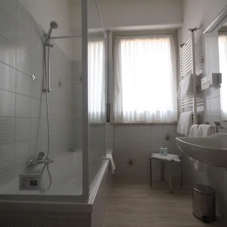 Quality Gran Mogol Hotel 3*